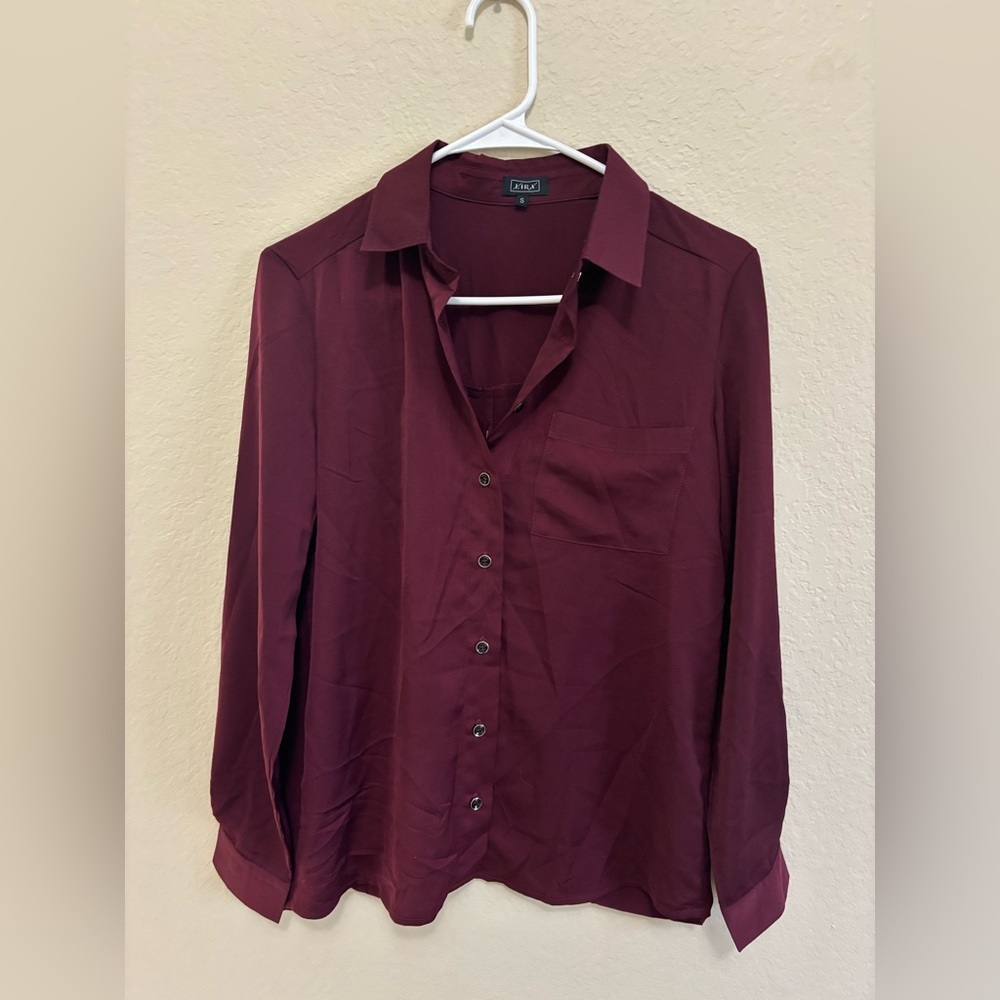 NWOT LIRA Maroon Button up Blouse